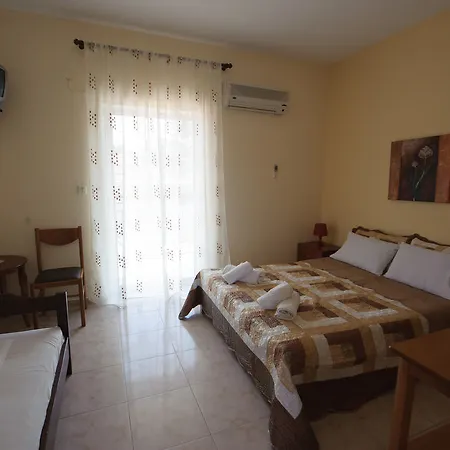 Studios Maria 2*